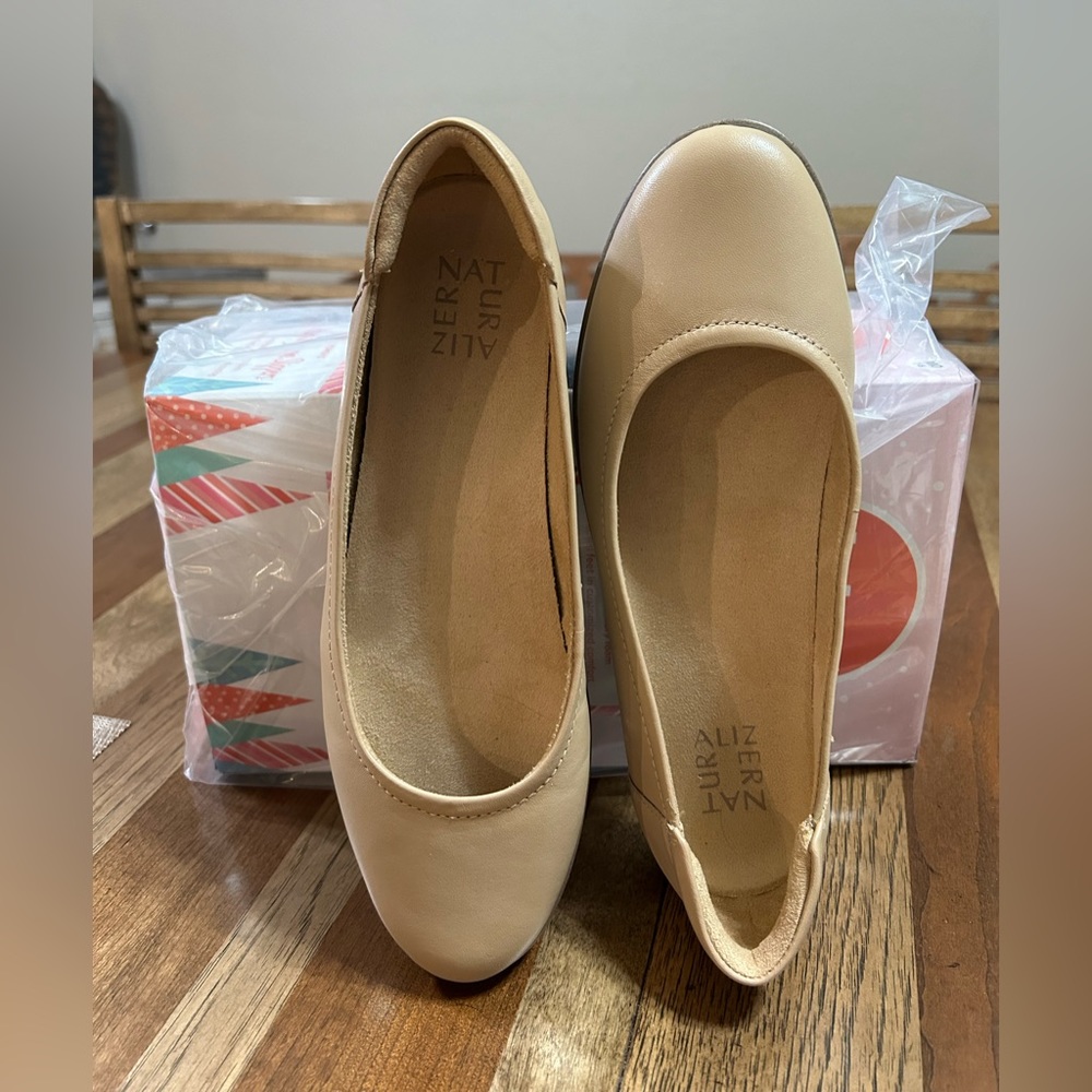 Nude flats